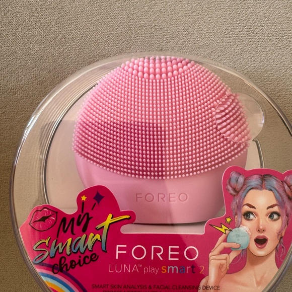 Brand new FOREO Luna play smart 2 facial cleanser device - Picture 2 of 3